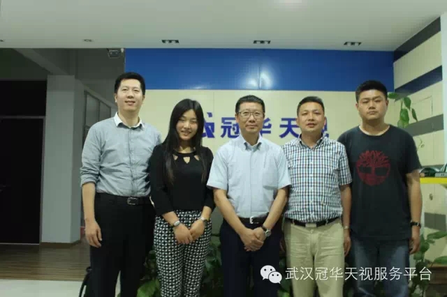 索尼（中國(guó)）專業(yè)系統(tǒng)集團(tuán)業(yè)務(wù)戰(zhàn)略部高級(jí)經(jīng)理沈東身先生及華中區(qū)域銷售經(jīng)理徐銓先生一行到我公司視察調(diào)研